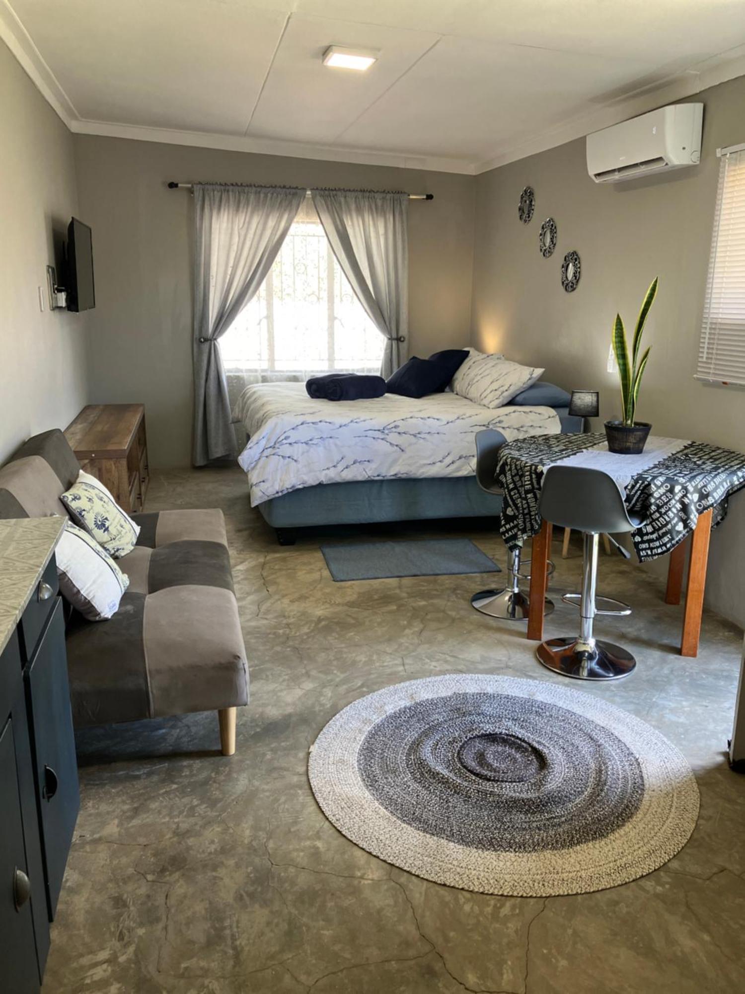 Stellies Accommodation - Room 1 Китмансхуп Экстерьер фото